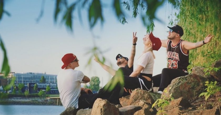 BSW Rico Miss Mood Éld át videóklip